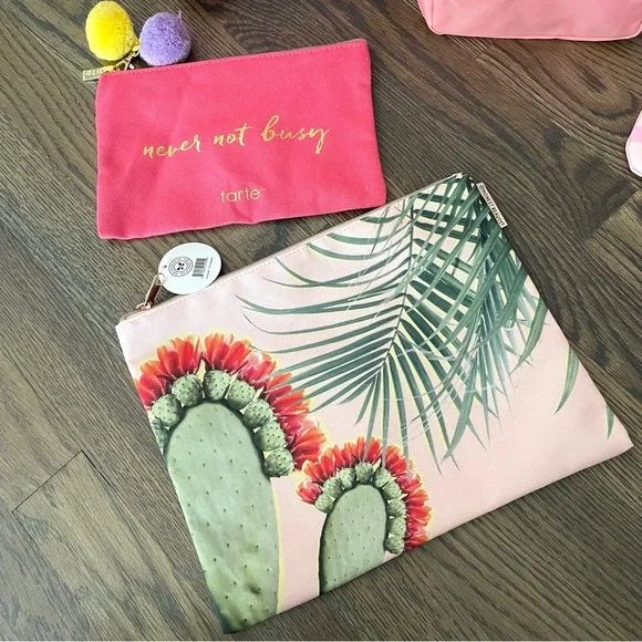 Bundle of 7 Pink Cosmetic Bags - Picture 3 of 6